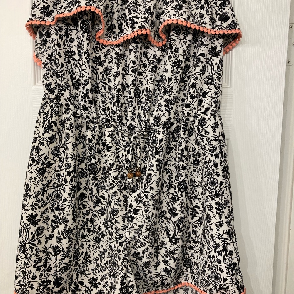 Floral print romper with tie waist